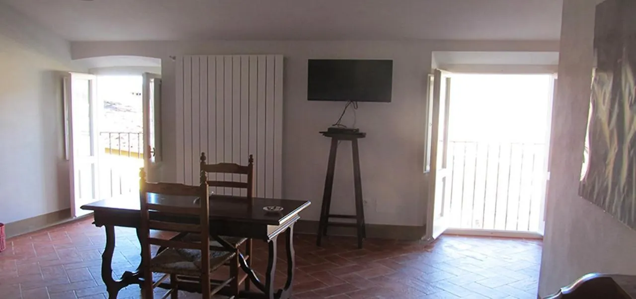 Casa Cordati Guest House Barga إيطاليا